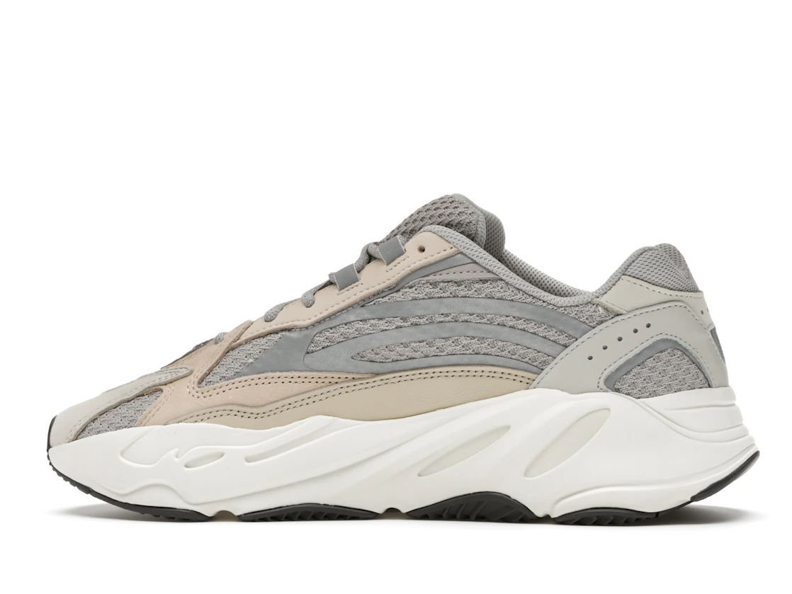 Vue 20 de adidas Yeezy Boost 700 V2 Cream