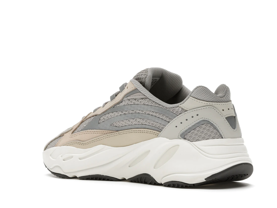 Vue 23 de adidas Yeezy Boost 700 V2 Cream