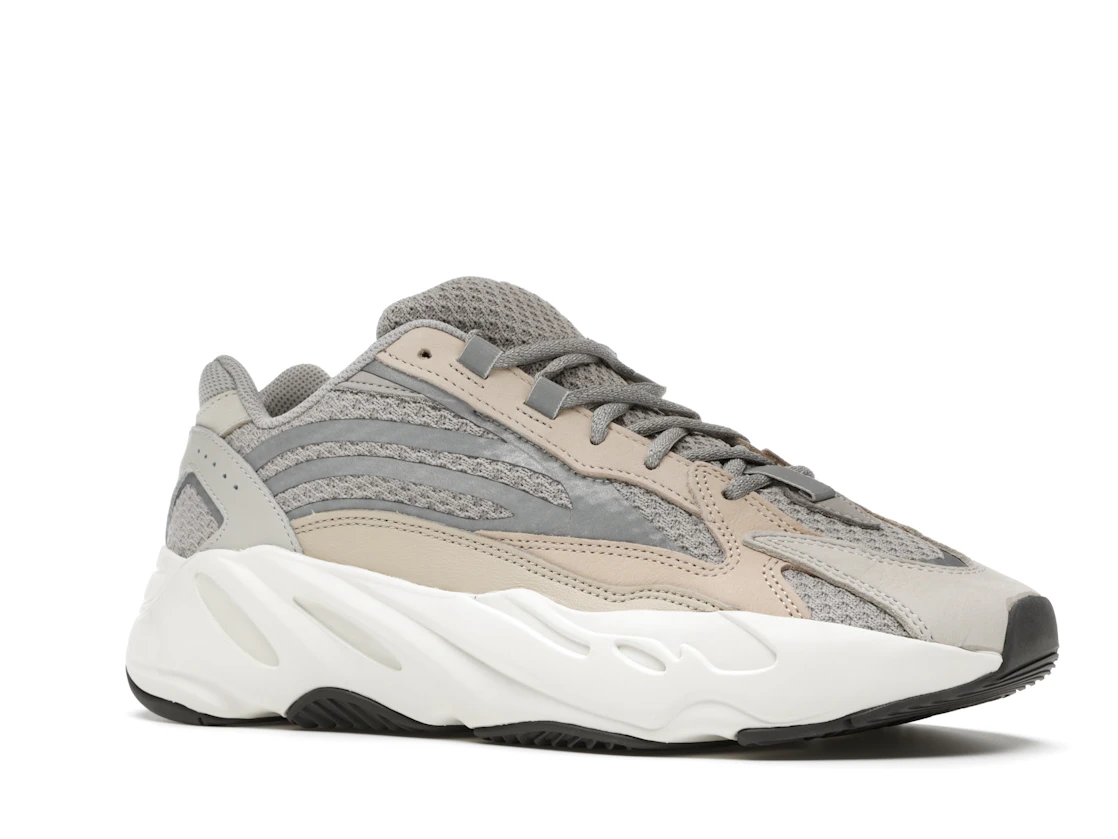 Vue 4 de adidas Yeezy Boost 700 V2 Cream