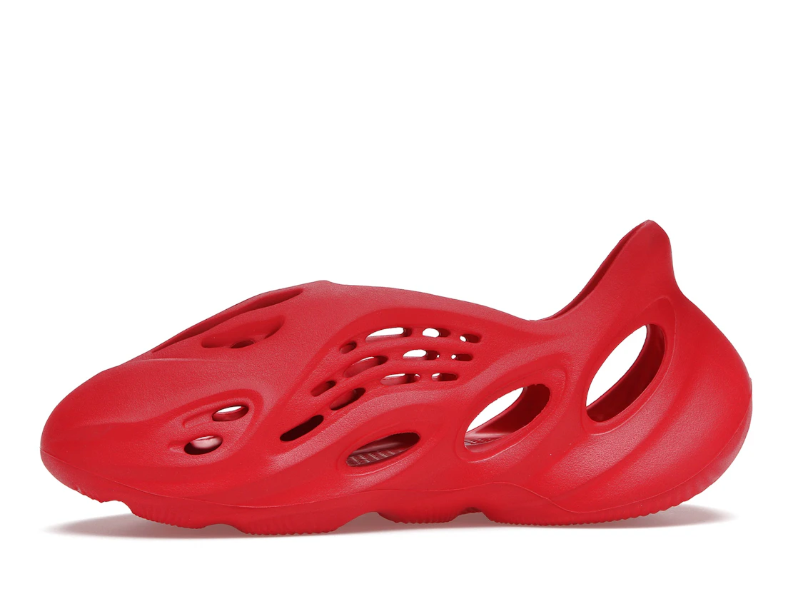 Vue 18 de adidas Yeezy Foam RNNR Vermillion