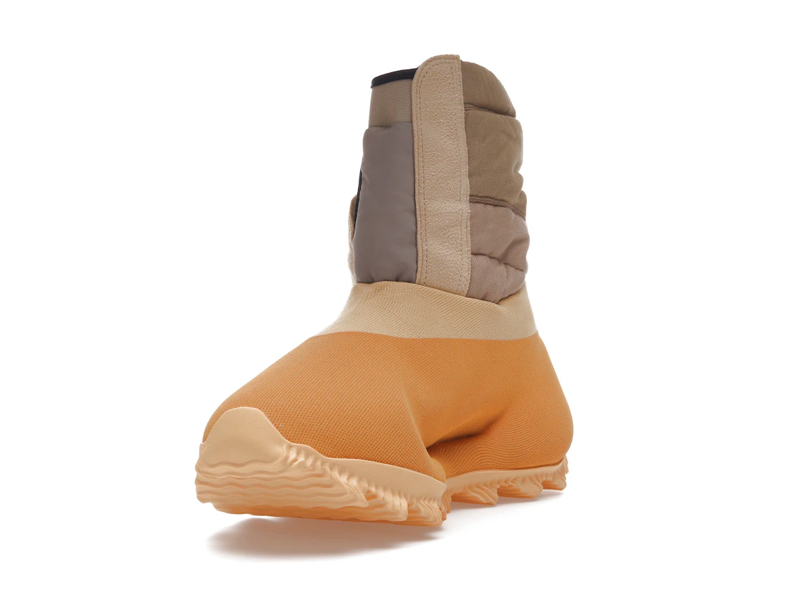 Vue 13 de adidas Yeezy Knit RNR Boot Sulfur