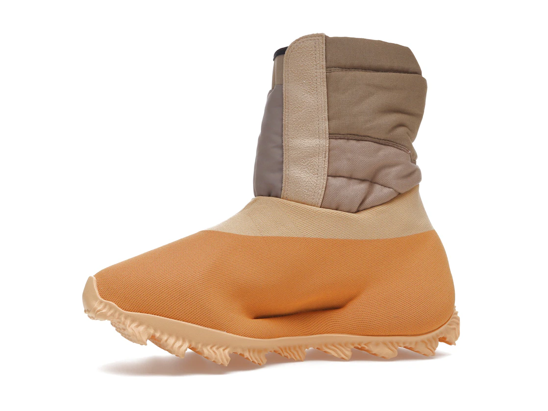 Vue 17 de adidas Yeezy Knit RNR Boot Sulfur