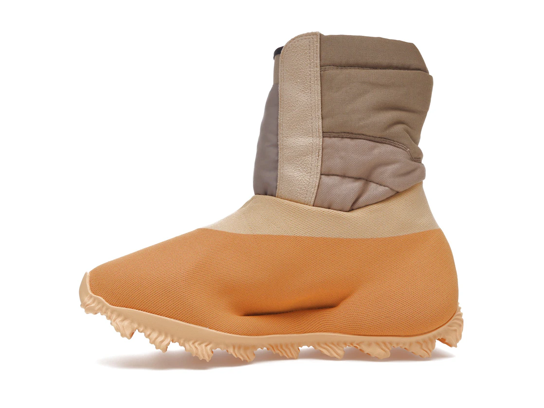 Vue 18 de adidas Yeezy Knit RNR Boot Sulfur