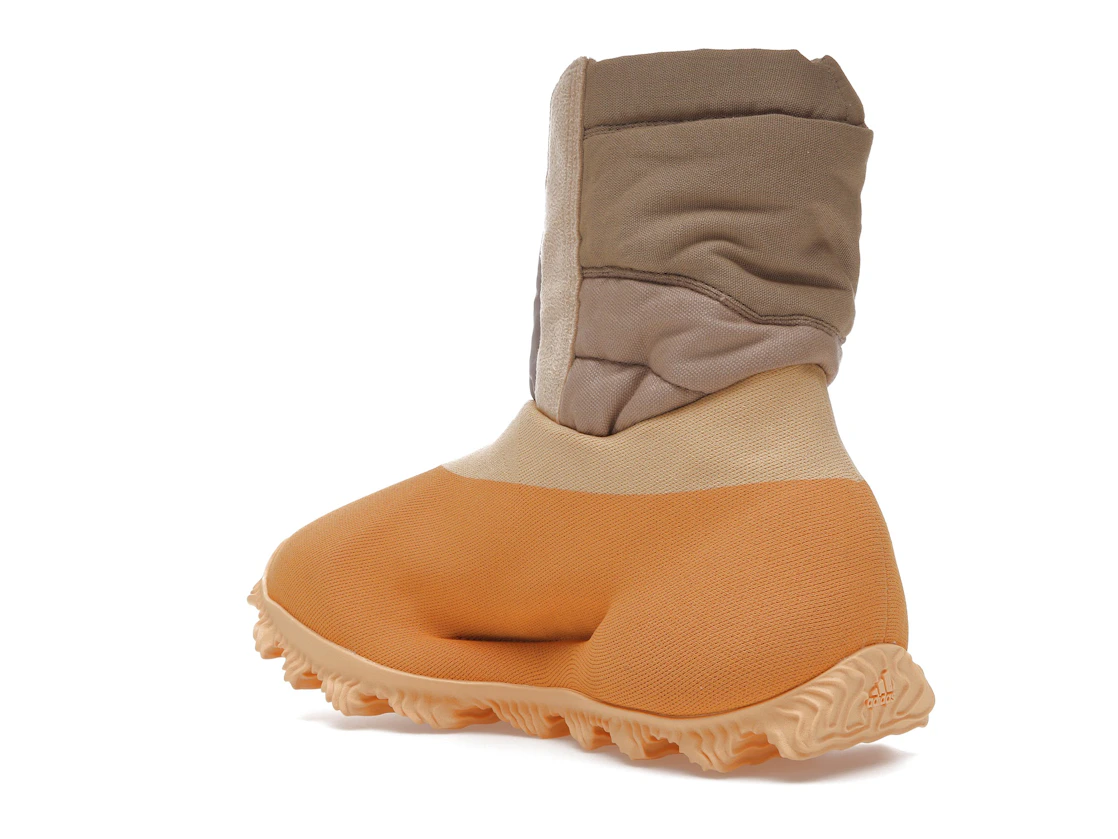 Vue 23 de adidas Yeezy Knit RNR Boot Sulfur