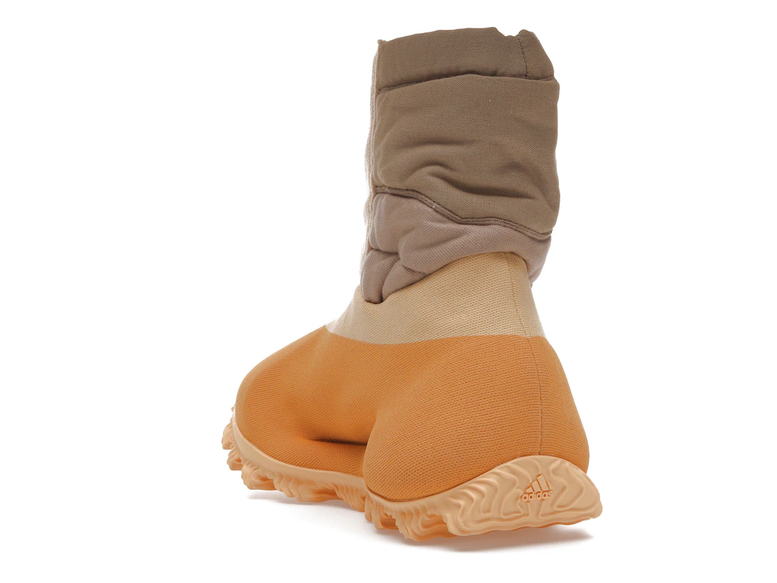Vue 25 de adidas Yeezy Knit RNR Boot Sulfur