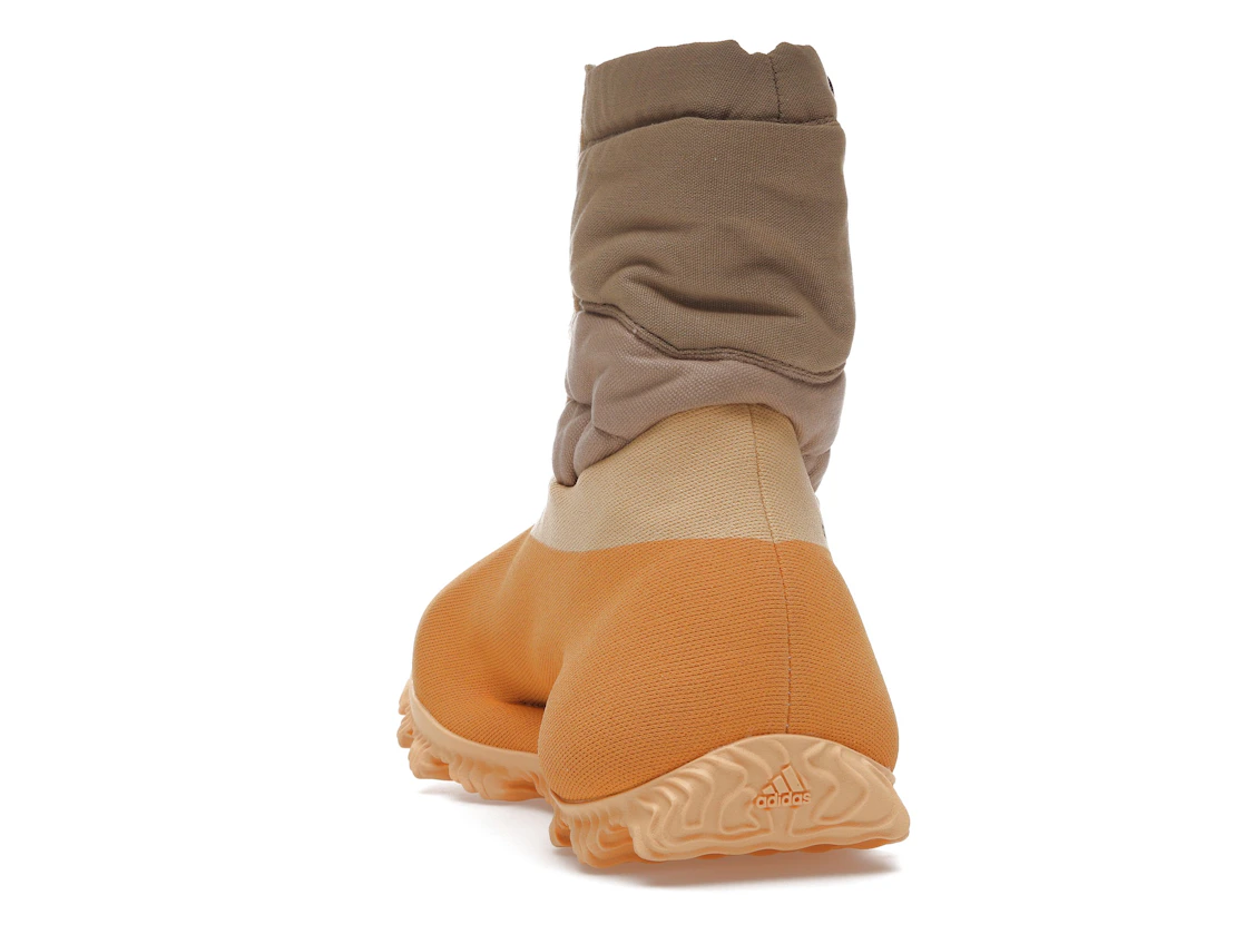 Vue 26 de adidas Yeezy Knit RNR Boot Sulfur