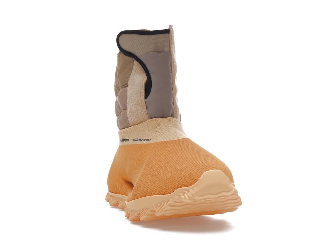 Vue 8 de adidas Yeezy Knit RNR Boot Sulfur