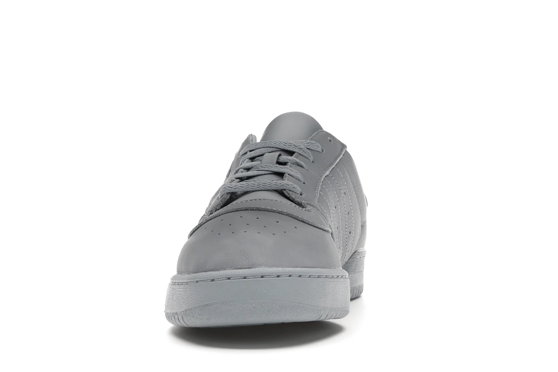 Vue 11 de adidas Yeezy Powerphase Calabasas Grey