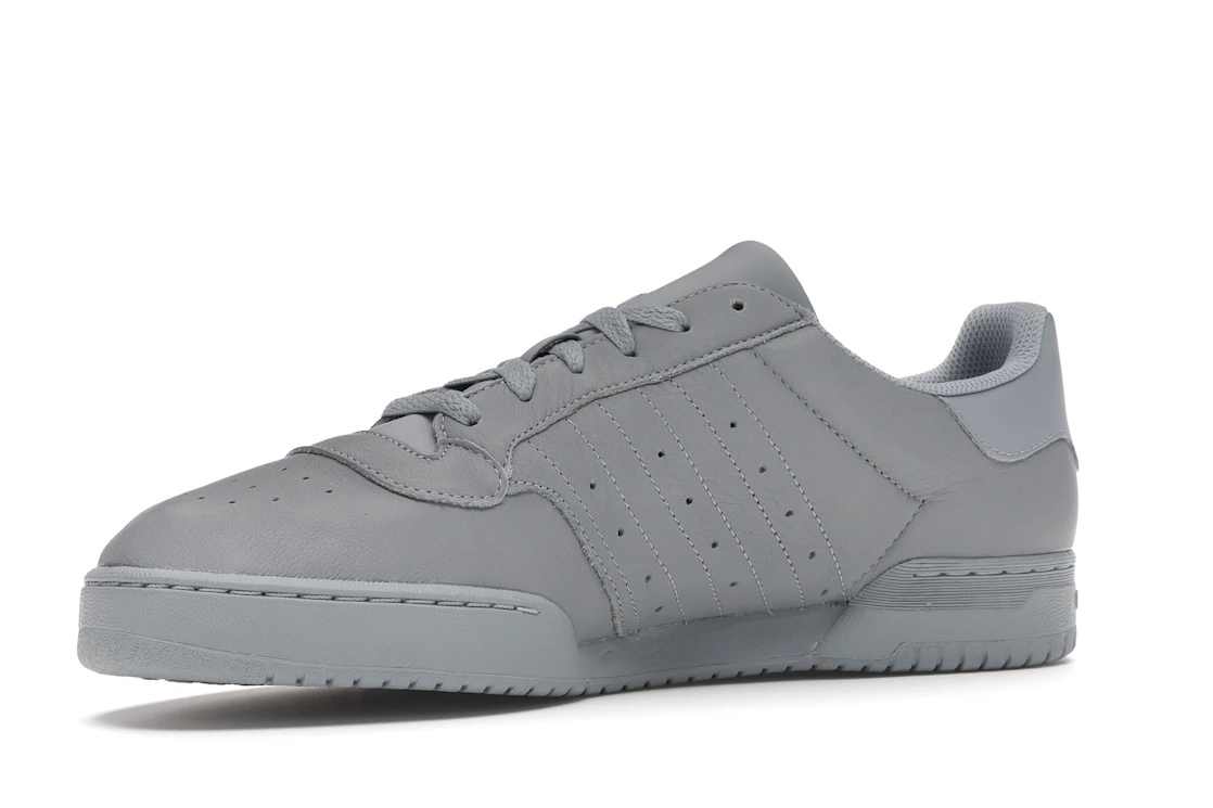 Vue 16 de adidas Yeezy Powerphase Calabasas Grey