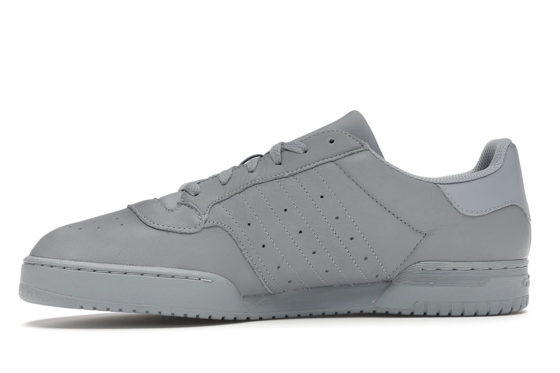 Vue 18 de adidas Yeezy Powerphase Calabasas Grey