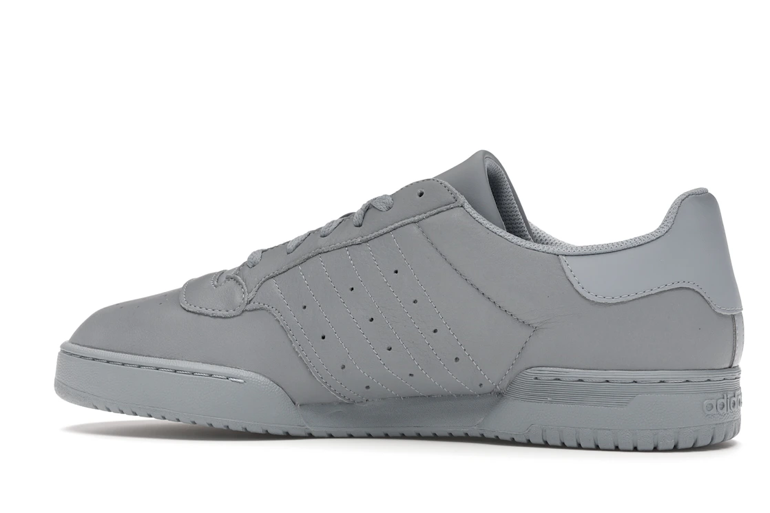 Vue 21 de adidas Yeezy Powerphase Calabasas Grey