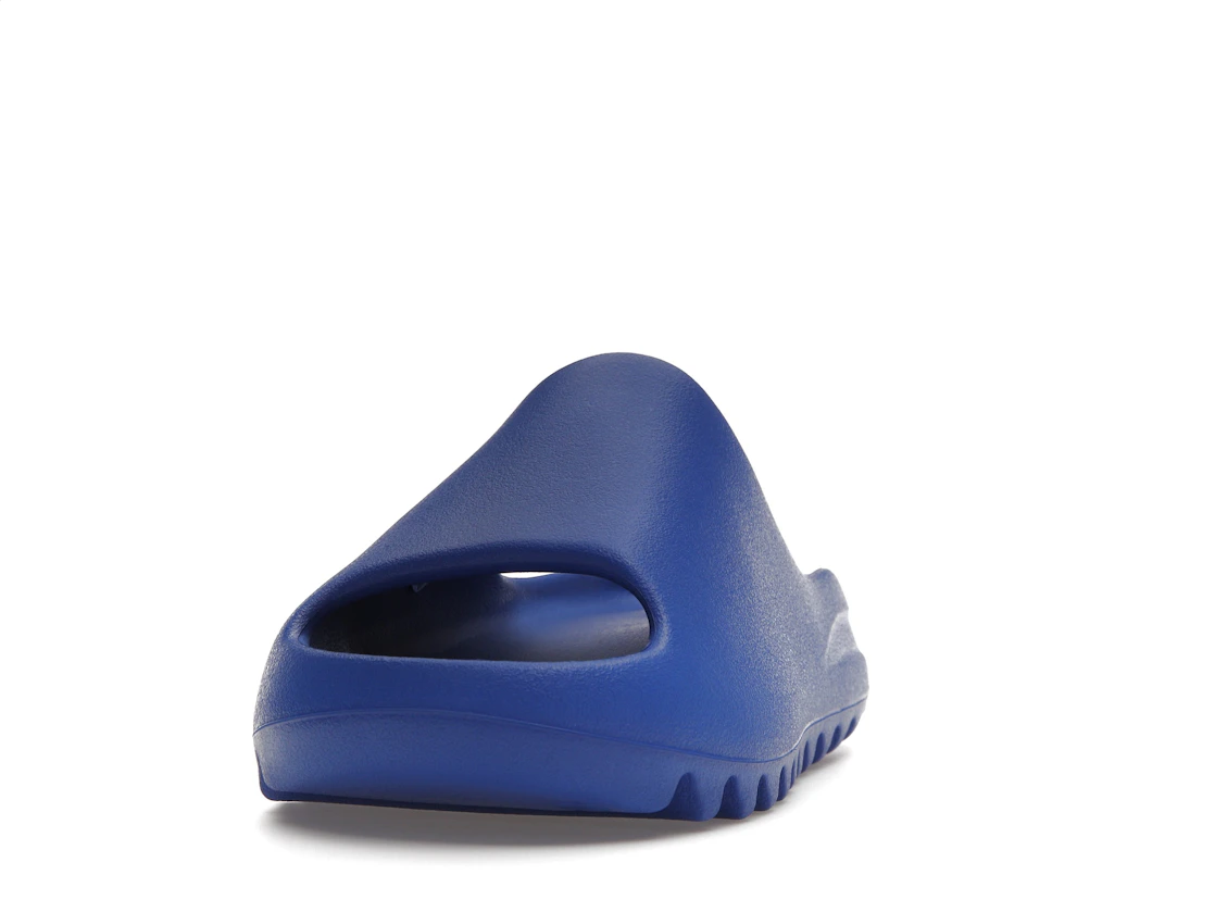 Vue 12 de adidas Yeezy Slide Azure