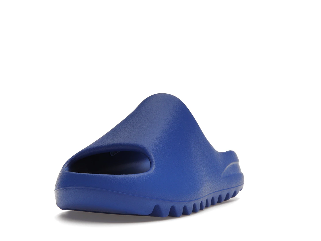 Vue 13 de adidas Yeezy Slide Azure