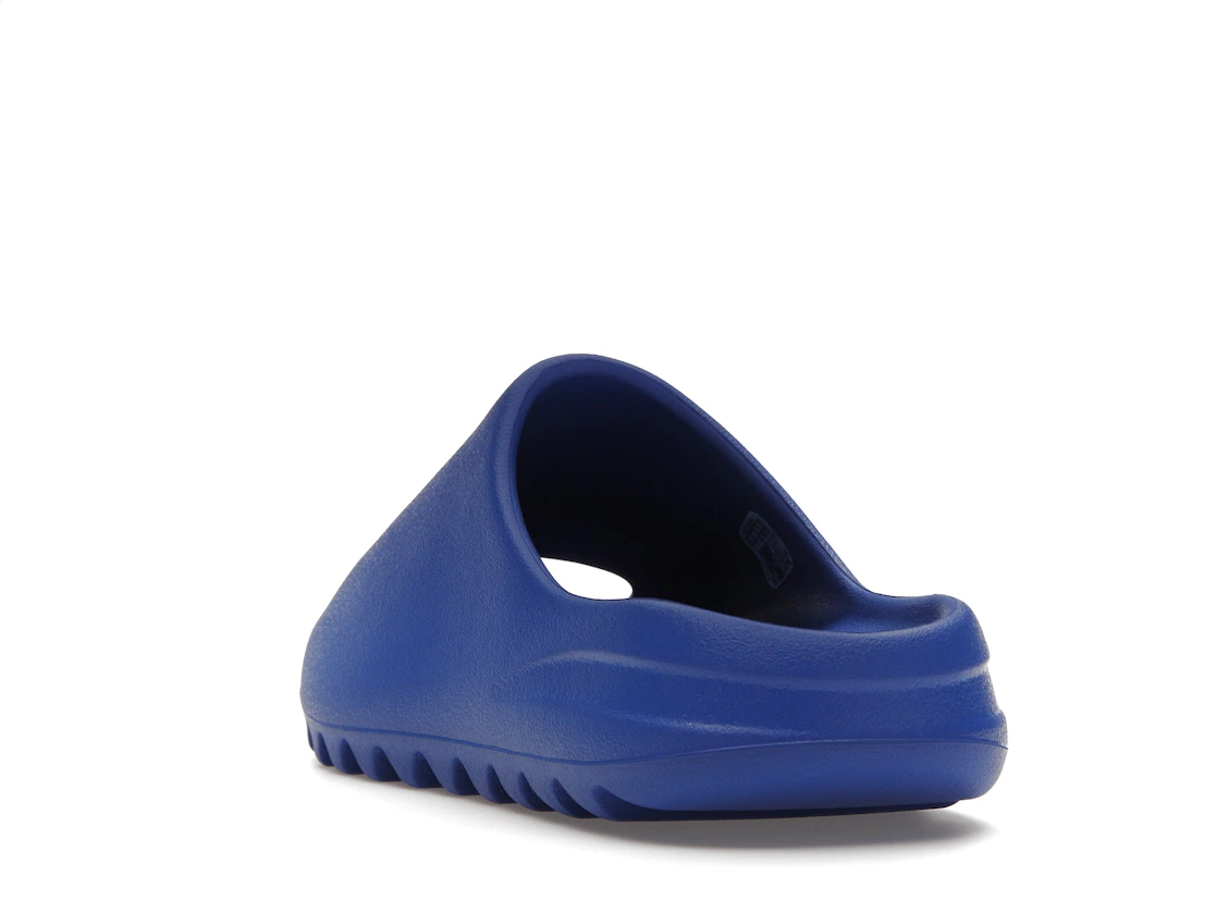 Vue 26 de adidas Yeezy Slide Azure